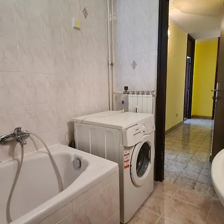 Apartment Urbana - Dvije Spavace Sobe - Blizu Centra - Brzi Internet
