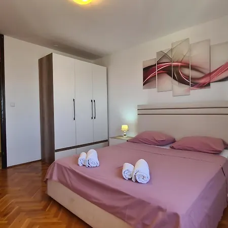 Urbana - Dvije Spavace Sobe - Blizu Centra - Brzi Internet *