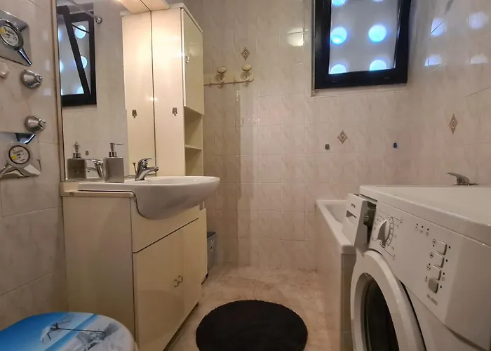 Urbana - Dvije Spavace Sobe - Blizu Centra - Brzi Internet Rijeka