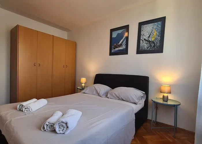 Apartment Urbana - Dvije Spavace Sobe - Blizu Centra - Brzi Internet